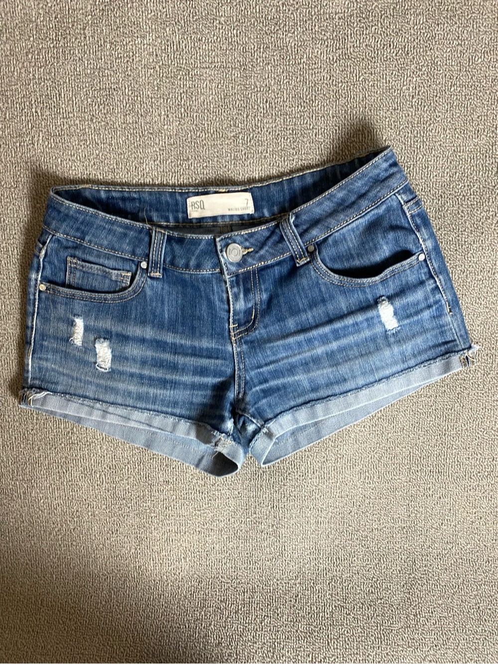 RSQ Size 7 Malibu Short Denim Low Rise Denim Y2K Vibes Summer Shortie Shorts